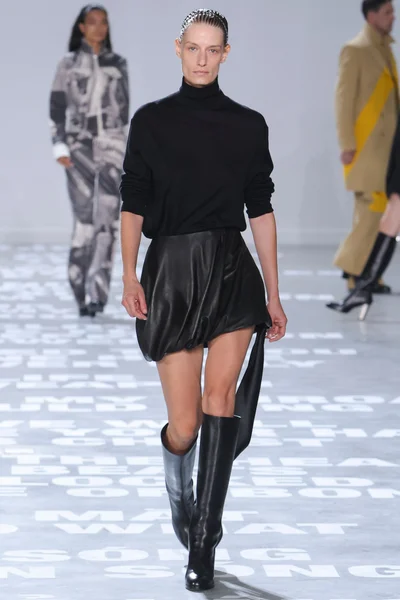 Look 28